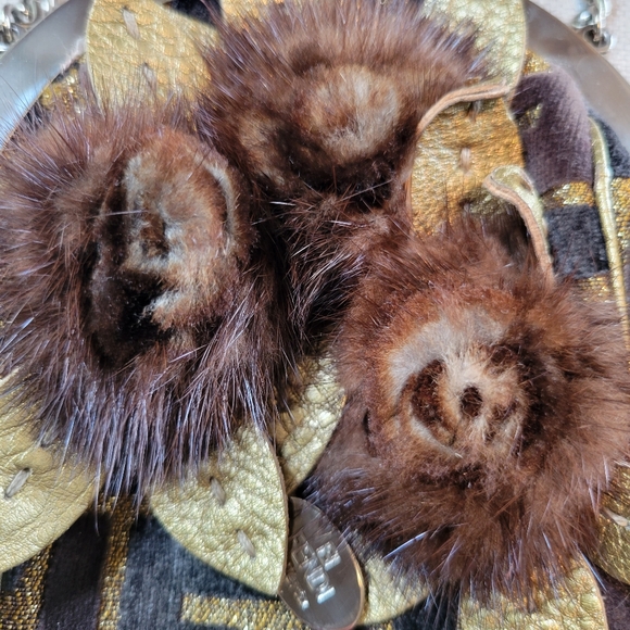 Vintage FENDI collectable mini purse with mink roses - Picture 6 of 15